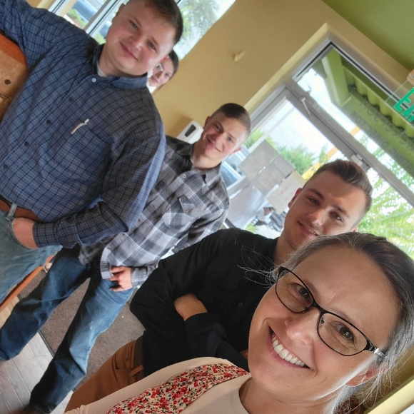 Meet your Posher, Marisa - Picture 5 of 16